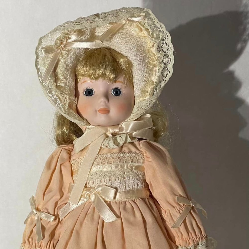 VINTAGE Porcelain Doll 15" - PEACH DRESS WITH LACE - METAL STAND-